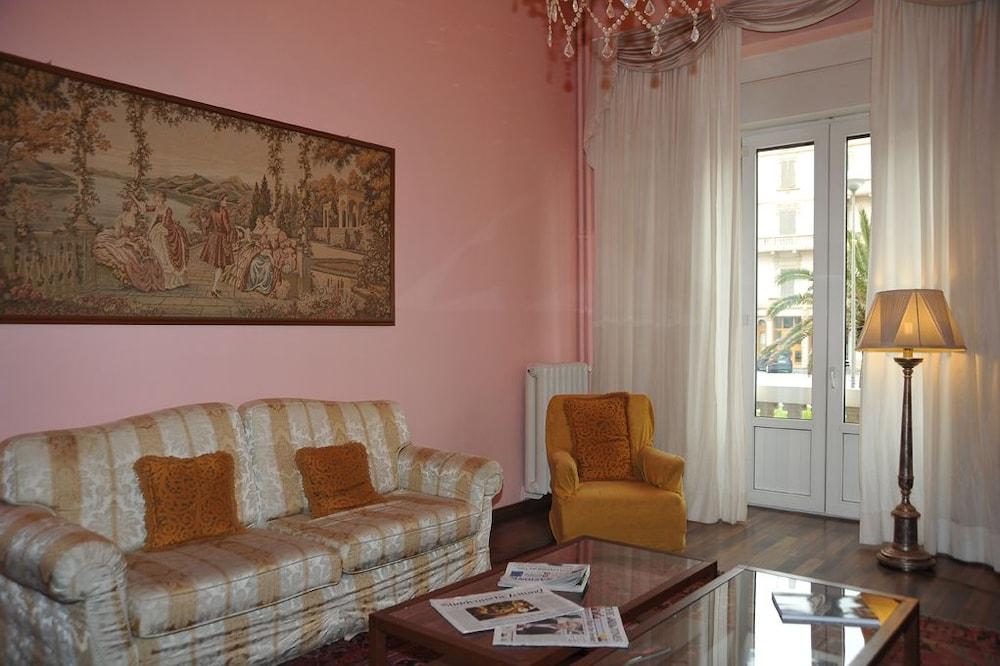 Hotel Marchionni Dal 1923 Viareggio Luaran gambar